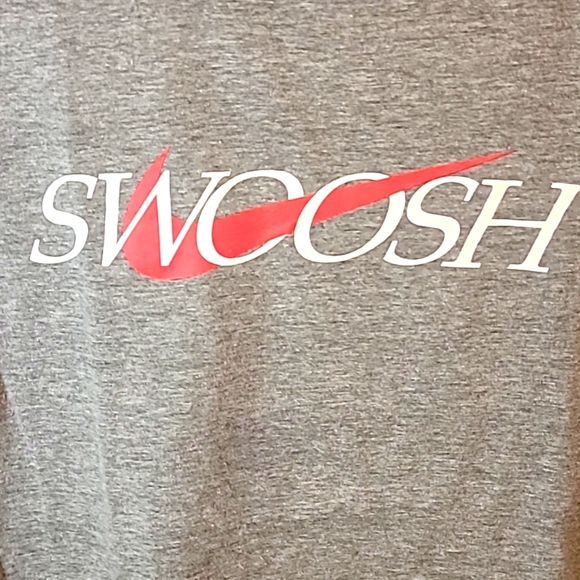 NIKE‎ Swoosh Men's Gray Short Sleeve Tee - Size Large - Picture 2 of 7